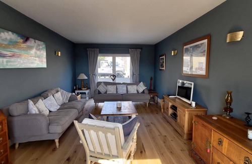 Charlestown House | 4 Bed Charlestown contemporary house 400m from harbour & beach with sea views