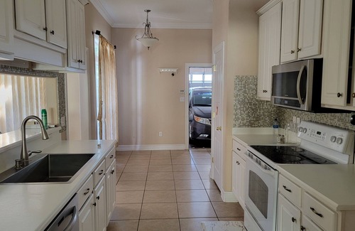 Tallahassee House | 4 Bed home with 2 King next to HCA Florida Capital