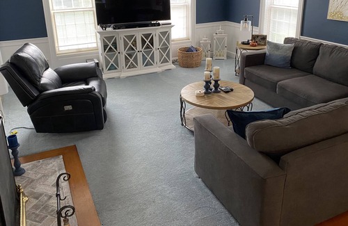 West Barnstable House | 4 Bed House Includes Paid Beach Pass, Movie Room, playhouse, fire room