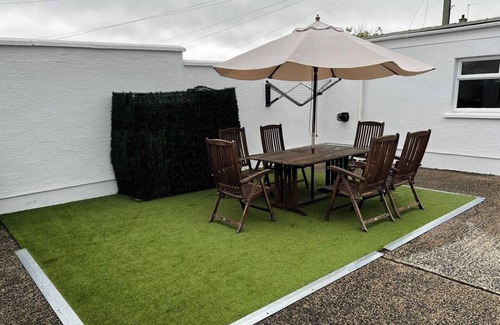 Portstewart House | 4-Bed House - Sea View, Garden, Parking, Wifi
