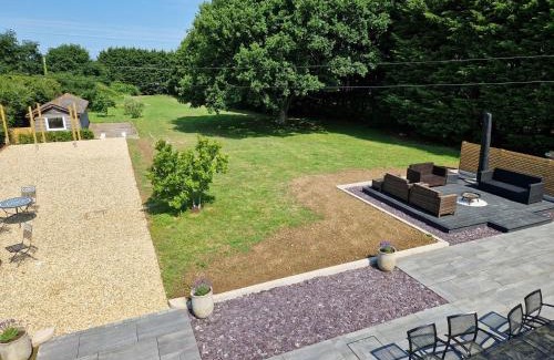 Newport House | 4 Bed in Binfield 93244