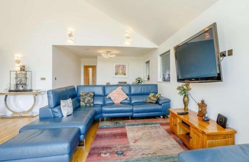 Trentishoe House | 4 Bed in Combe Martin 82500