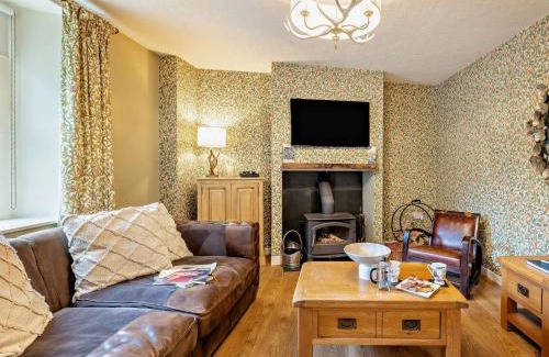 Hawick House | 4 Bed in Hawick 95765