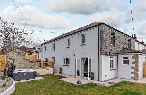 Darite House | 4 Bed in Looe 82227