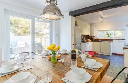 Saundersfoot House | 4 Bed in Saundersfoot 52743