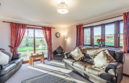 Warkworth House | 4 Bed in Warkworth 86132