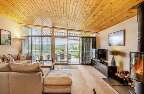 Windermere House | 4 Bed in Windermere 95682