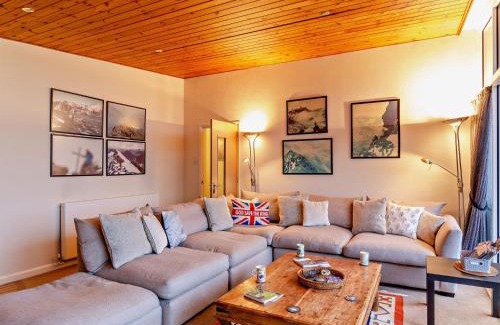 Windermere House | 4 Bed in Windermere 95682