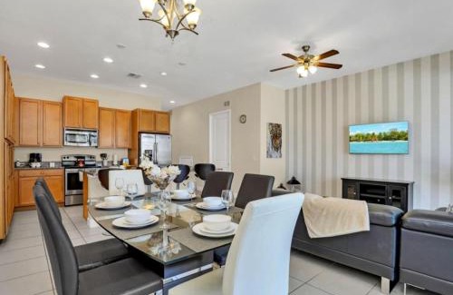 Davenport Apartment | 4 Bed Pool Home On Resort Community Near Disney!