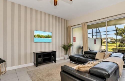 Davenport Apartment | 4 Bed Pool Home On Resort Community Near Disney!