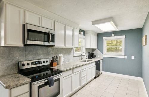 Lakeview  Jefferson County House | 4 bedroom 2 bath home in Bridge City