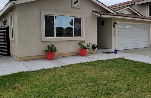 Harbor House | 4 Bedroom/3Full Bath/LAX/Carson/Long Beach/Torrance/Hawthorne/Los Angeles