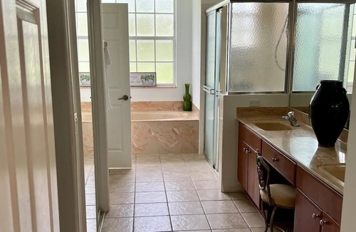 Rural Estates Apartment | 4 Bedroom 636655 by Houzlet