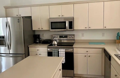 Rural Estates Apartment | 4 Bedroom 636655 by Houzlet