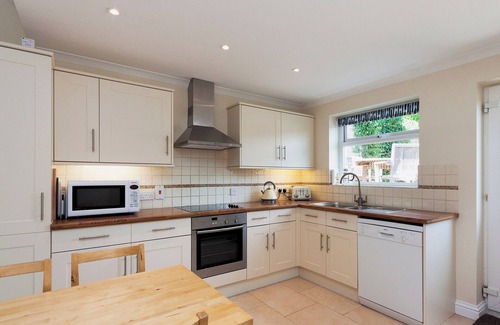 Salcombe Cottage | 4 bedroom accommodation in Coronation/Forster