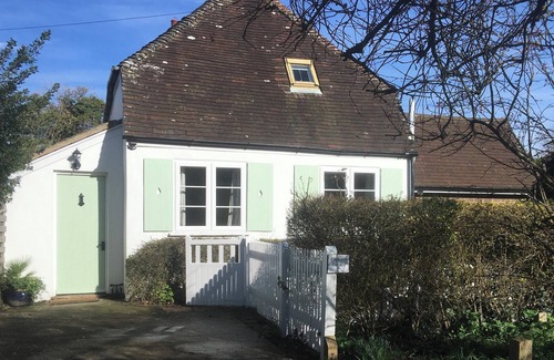 West Wittering Cottage | 4 bedroom accommodation in West Wittering