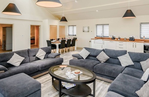 Halesworth Cottage | 4 bedroom accommodation in Heveningham, near Halesworth