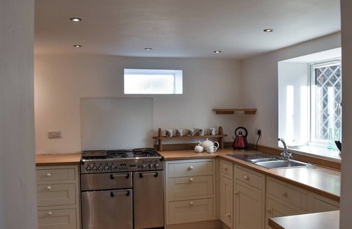 Richmond Cottage | 4 bedroom accommodation in Richmond