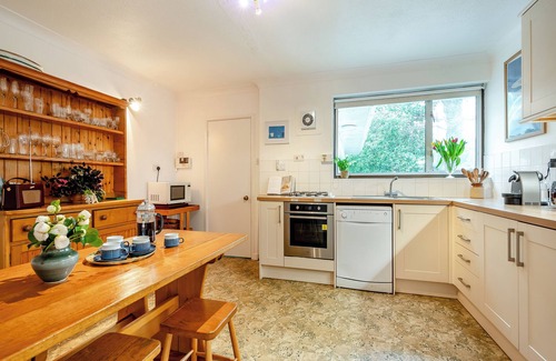 Camborne Cottage | 4 bedroom accommodation in South Tehidy, near Portreath