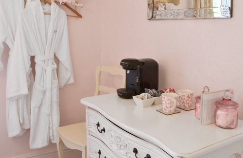 Saint Kew Cottage | 4 bedroom accommodation in St Kew, near Port Isaac