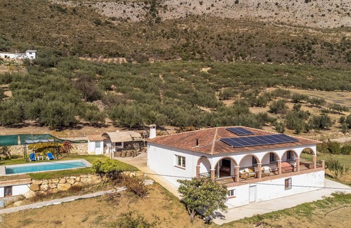 Periana House | 4 bedroom beautiful home in Periana