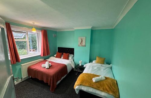 Quinton House | 4 Bedroom Central Birmingham