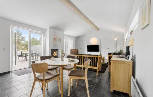 Aalbaek House | 4 Bedroom Cozy Home In Ålbæk