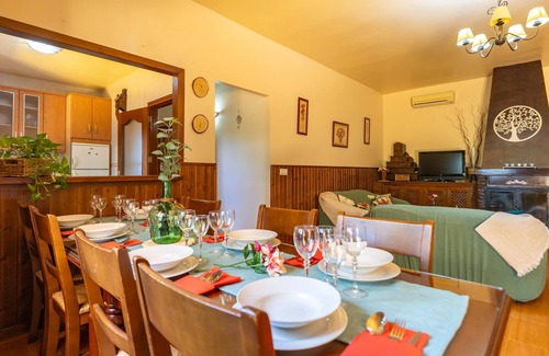 Iznajar House | 4 bedroom cozy home in Iznajar