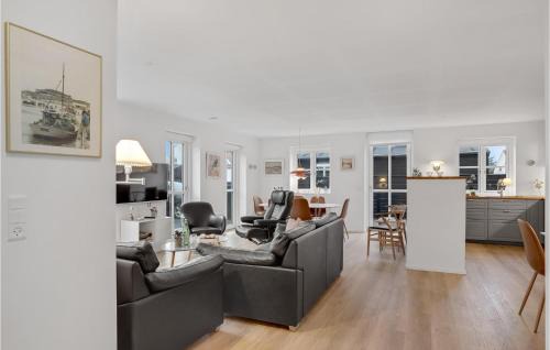 Lokken House | 4 Bedroom Cozy Home In Løkken