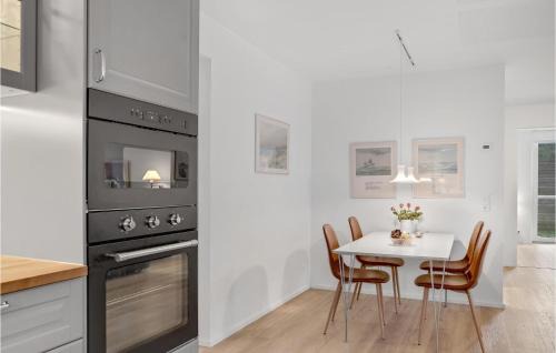 Lokken House | 4 Bedroom Cozy Home In Løkken