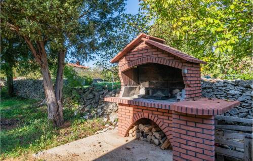Vinez House | 4 Bedroom Cozy Home In Labin