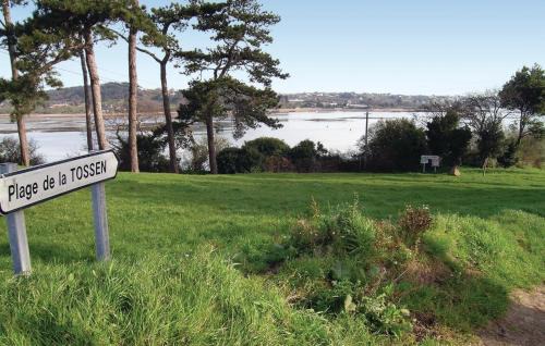 Yvias House | 4 Bedroom Cozy Home In Yvias