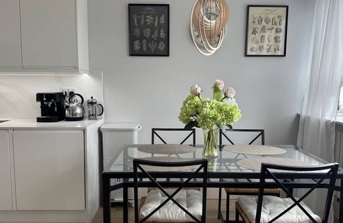 Latchmere Apartment | 4 Bedroom Flat Near Parks&Transportation/7 ppl