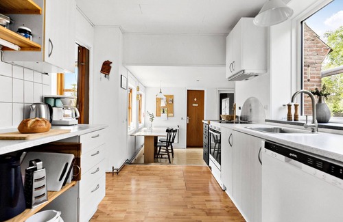 Pedersker House | 4 bedroom gorgeous home in Aakirkeby