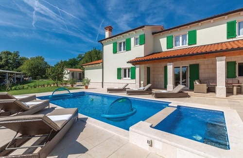 Gracisce House | 4 bedroom gorgeous home in Pican