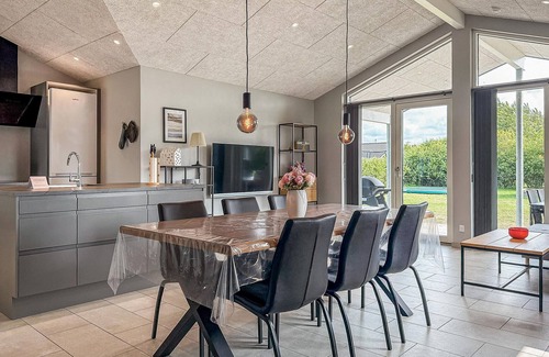 Skaven Strand House | 4 bedroom gorgeous home in Tarm