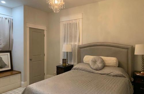 Springfield Villa | 4 bedroom home- historic-downtown jax- min to UF health and everbank stadium