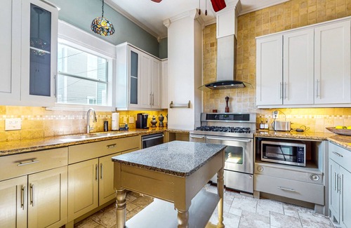 Galveston House | 4-bedroom home with pool, in the heart of Galveston’s East End Historic district