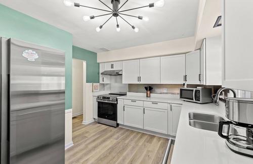 Lexington House | 4-bedroom house close to Unitversity of KY fitness room, WiFi