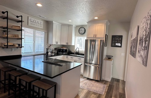 American Fork House | 4-bedroom house in charming American Fork with WiFi, close to recreation center