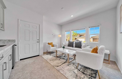 Moreno Valley House | 4-bedroom house in delightful Moreno Valley with AC, WiFi #42252