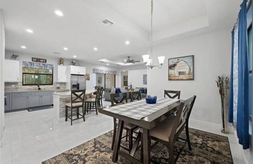 Rural Estates House | 4-bedroom house in fabulous Naples with WiFi, AC. Enjoy your stay