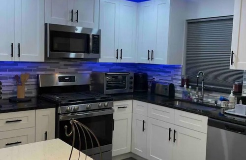Sebring House | 4-bedroom house in fantastic Sebring with AC