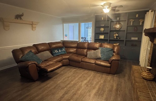 Gunter Afs House | 4-bedroom house in phenomenal Montgomery with pool and fitness room