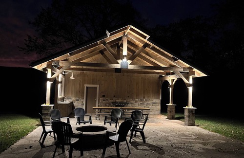 Buffalo Mills House | 4 bedroom house on two and a half acres in a peaceful country setting