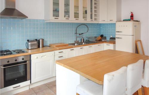 Magalas House | 4 Bedroom Lovely Home In Magalas