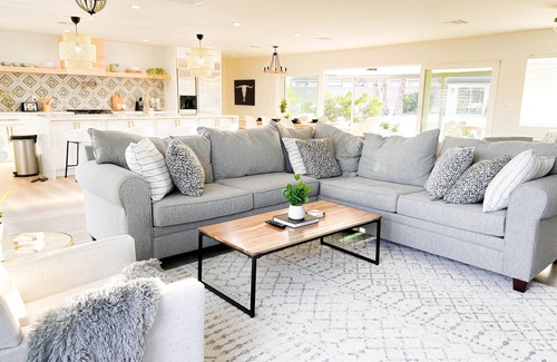 Paradise House | 4 Bedroom Lux Estate, just minutes from the strip!