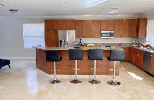 Fort Lauderdale House | 4 BEDROOM LUXURIOUS WATERFRONT VILLA