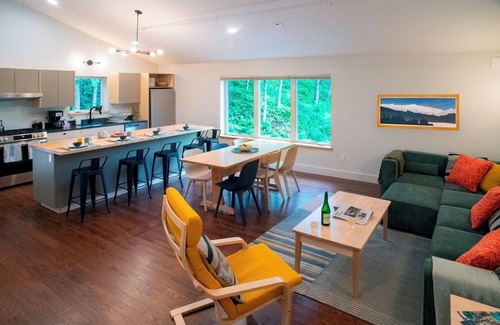 Waitsfield Apartment | 4-bedroom Monroe Skyline Apartment in Waitsfield, VT