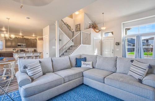 Security-Widefield House | 4 bedroom New Build with Fireplace minutes to Fort Carson